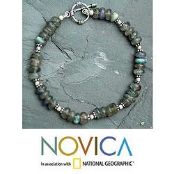 Sterling Silver 'Indian Rainbow' Labradorite Bracelet (India)
