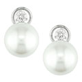 18k Gold South Sea Pearl/ 7/8ct TDW Diamond Earrings F-G, SI2 (13-14 mm)