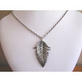 Leaf Pendant Necklace (USA)