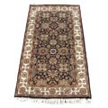 Indo-Mahal Hand-knotted Black/ Ivory Rug (4' x 8')