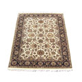 Indo Tabriz Hand-knotted Rug Ivory/ Black (5' x 7')