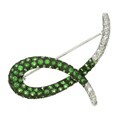 Encore by Le Vian 18k Gold Tsavorite 1/2ct TDW Diamond Pin (J, SI3-I1)