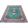 Indo Heriz Hand-knotted Green/ Red Rug (11'11 x 17'6)