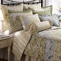 Jolie Quilt Set