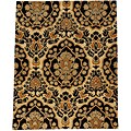 Hand-tufted Shillong Hand-spun Wool Rug (5'6 x 8'6)
