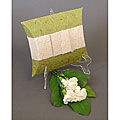 All Natural Green Medium Voyager Adult Urn