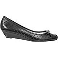Jessica Simpson Women's Punched Wedges