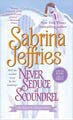 Never Seduce a Scoundrel (Paperback)