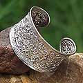 Sterling Silver 'Eastern Blossoms' Bracelet (Thailand)