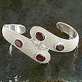Sterling Silver Garnet 'Beachcomber' Bracelet (Indonesia)