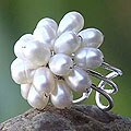 Silverplated 'White Mum' Pearl Cluster Ring (Thailand)