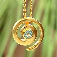 Vermeil 'Spinning Vortex' Blue Topaz Choker (India)