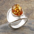 Sterling Silver/ Honey Amber Oval Ring (Size 9) (Poland)