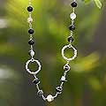 Sterling Silver Agate/ Onyx 'Full Moon' Necklace (Peru)