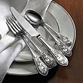 Pfaltzgraff 'Winterberry' 45-piece Flatware Set