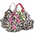Giraffe Print 18-inch Shoulder Tote Bag
