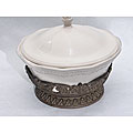 Renaissance Ivory 2.75-quart Covered Round Baker and Stand