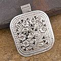 Sterling Silver Handmade Floral Design Pendant (Thailand)