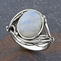 Sterling Silver Moonstone 'Leaf' Ring (Thailand)