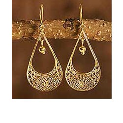Goldplated 'Teardrop' Filigree Dangle Earrings (Peru)