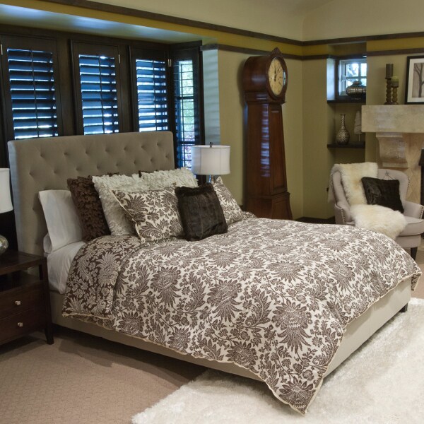 Simmons BeautySleep North Farm Pillow Top Queensize Mattress Set